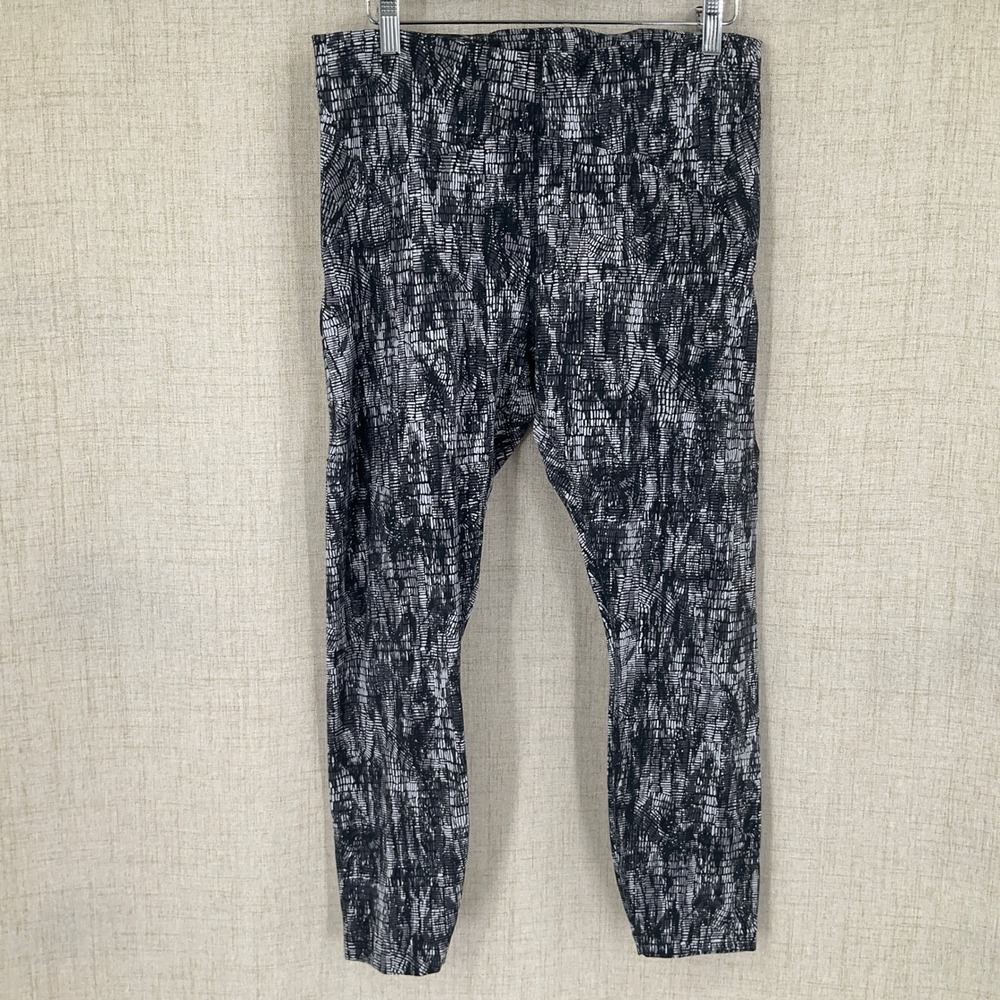 Lululemon InStill High Rise Black White Athletic Leggings 12 Yoga Gym Workout